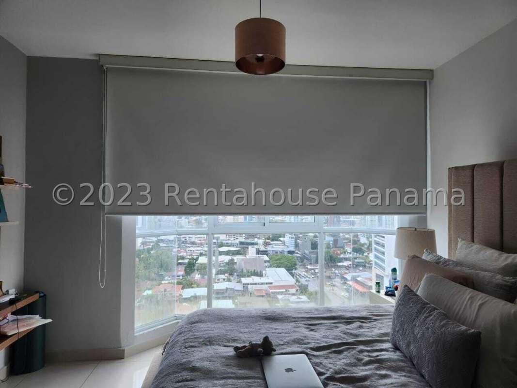 Kitchen with granite countertops, built-in appliances, ample cabinets PH San Francisco Bay Panama City