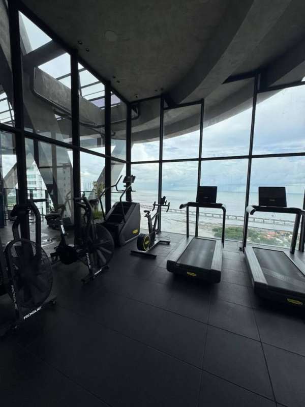 Contemporary kitchen with island stainless appliances open plan PH Victory Sport Panama