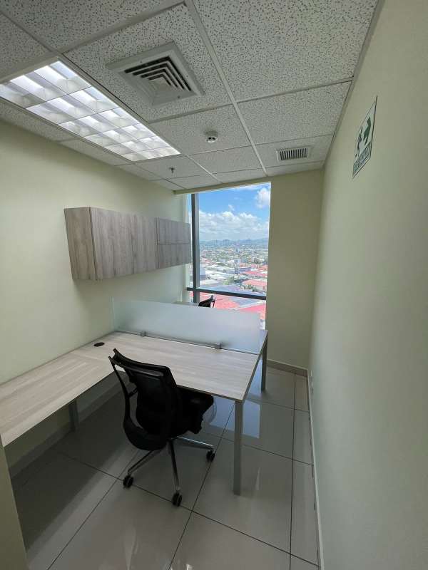 Furnished office with panoramic city view in PH Financial Park Panama