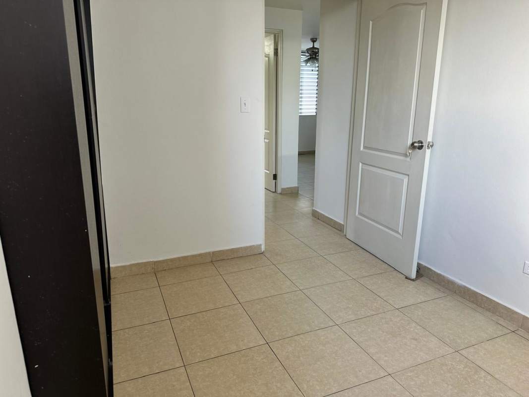 Bedroom with window and split AC PH Bella Vista Garden Panama