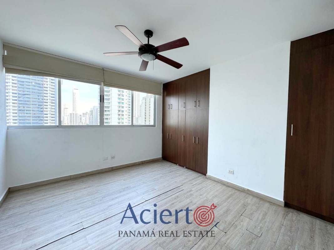 Bright open plan living dining area in San Francisco Diamond Tower Panama City