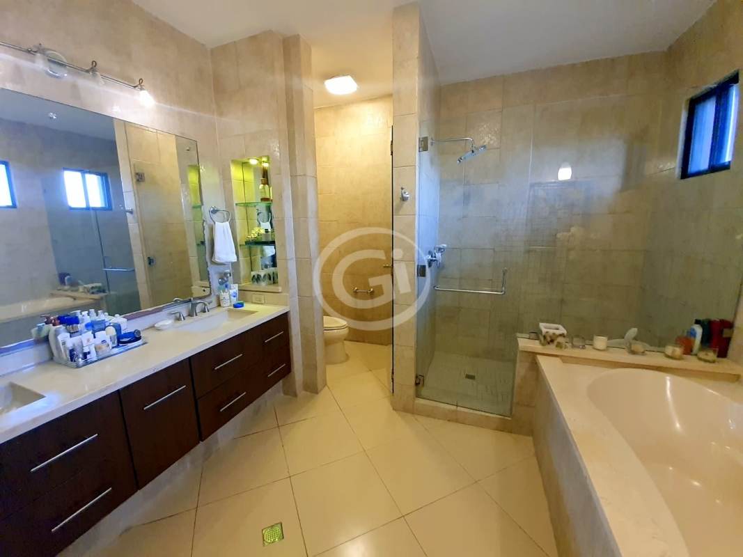 Master bedroom with private balcony, walk-in closet Embassy Club Clayton Panama