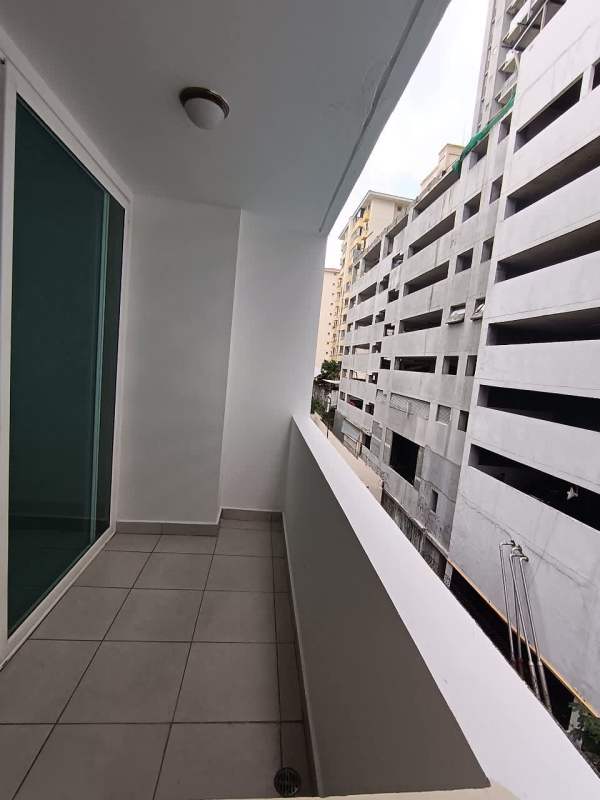 Minimalistic bathroom with glass shower enclosure, tile finishes in PH Green Park Panama