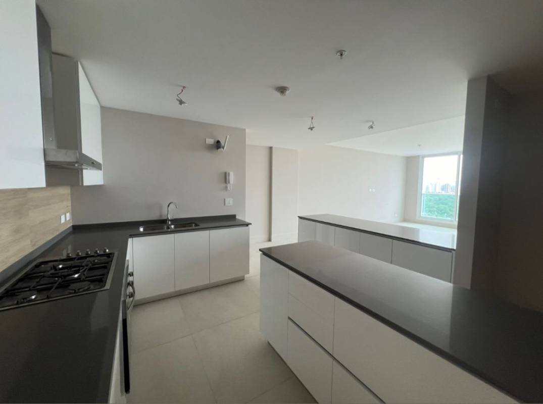 Covered infinity pool in luxury tower with city and ocean views PH Coco del Mar Panama