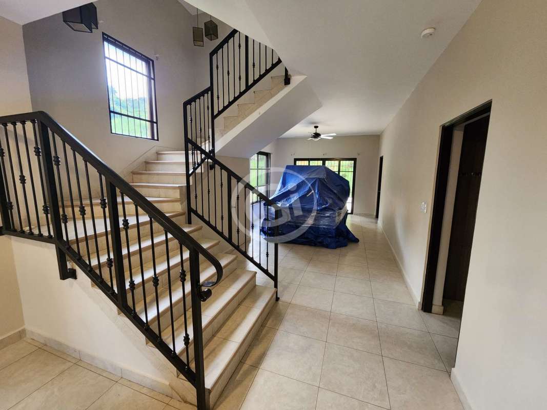 Remodeled 4BR House Embassy Club Clayton with Large Garden - View 3