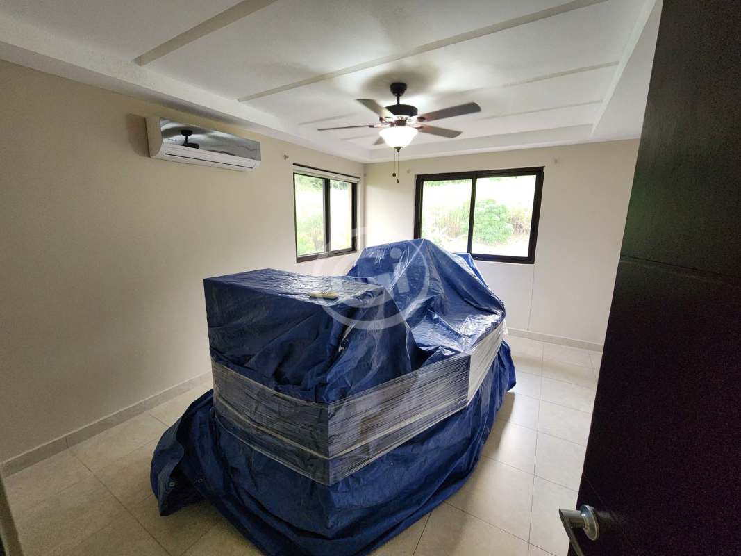 Remodeled 4BR House Embassy Club Clayton with Large Garden - View 4