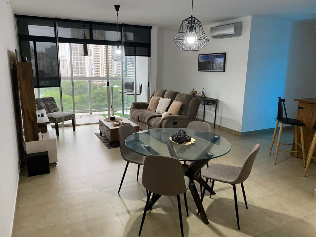 Comfortable second bedroom with ensuite bath, city views PH The One Tower Panama