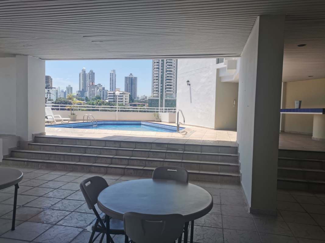 Functional kitchen with appliances and laundry combo PH El Carmen Park Tower Panama