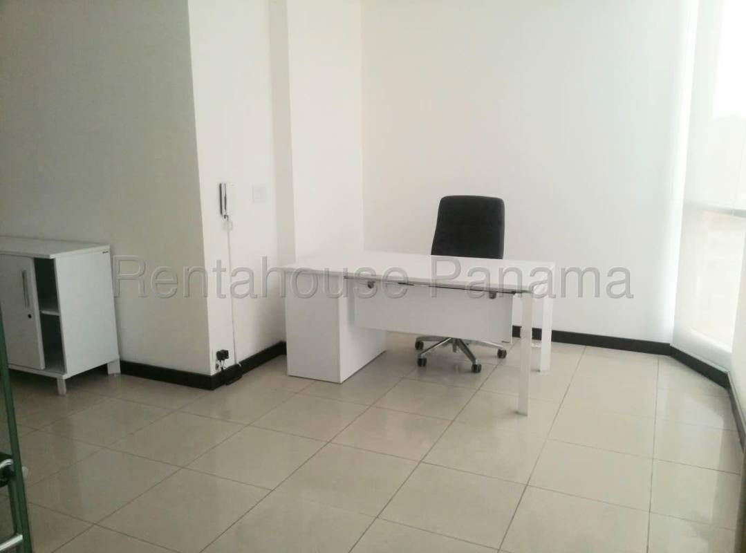 Bright private office with floor-to-ceiling window downtown Panama City