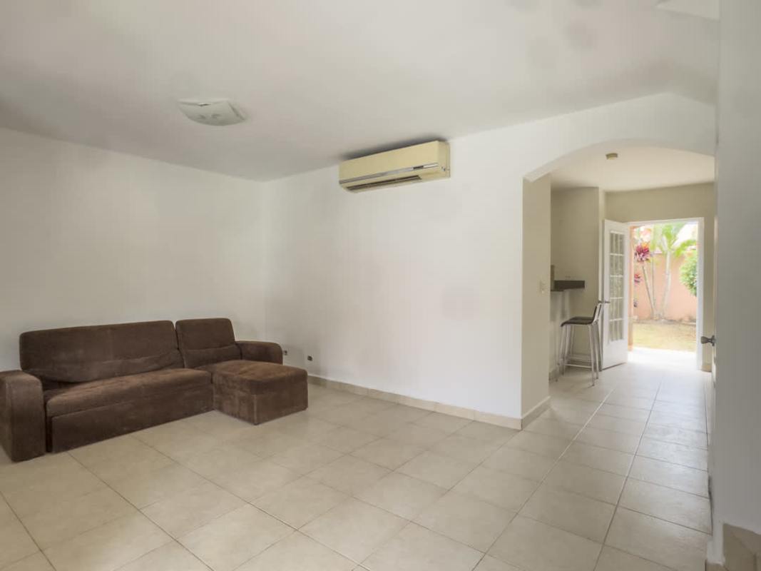 Private backyard with patio and green space ideal for families in Versalles Costa Sur Panama City