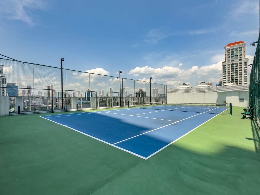 Private rooftop tennis court overlooking skyline at The Towers Punta Pacifica