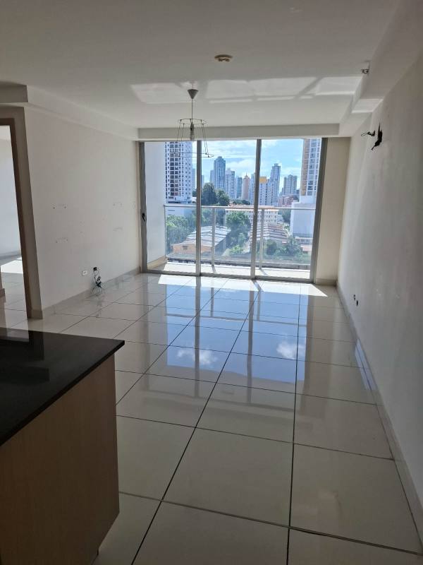 Bright living room large window city view ceramic tile PH Torre de Castilla Panama