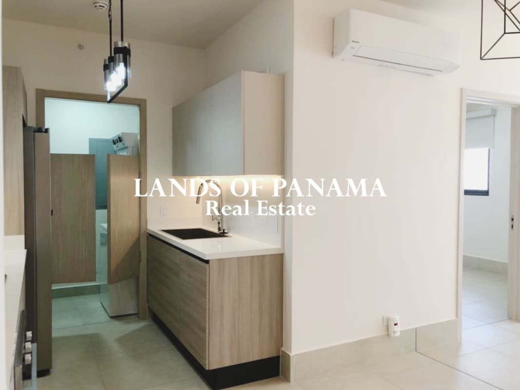 Bedroom with built-in wardrobe and golf view window PH Ocean House Santa Maria Panama