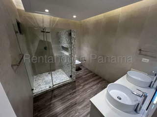 Apartment for Rent in San Francisco - 3 bedrooms