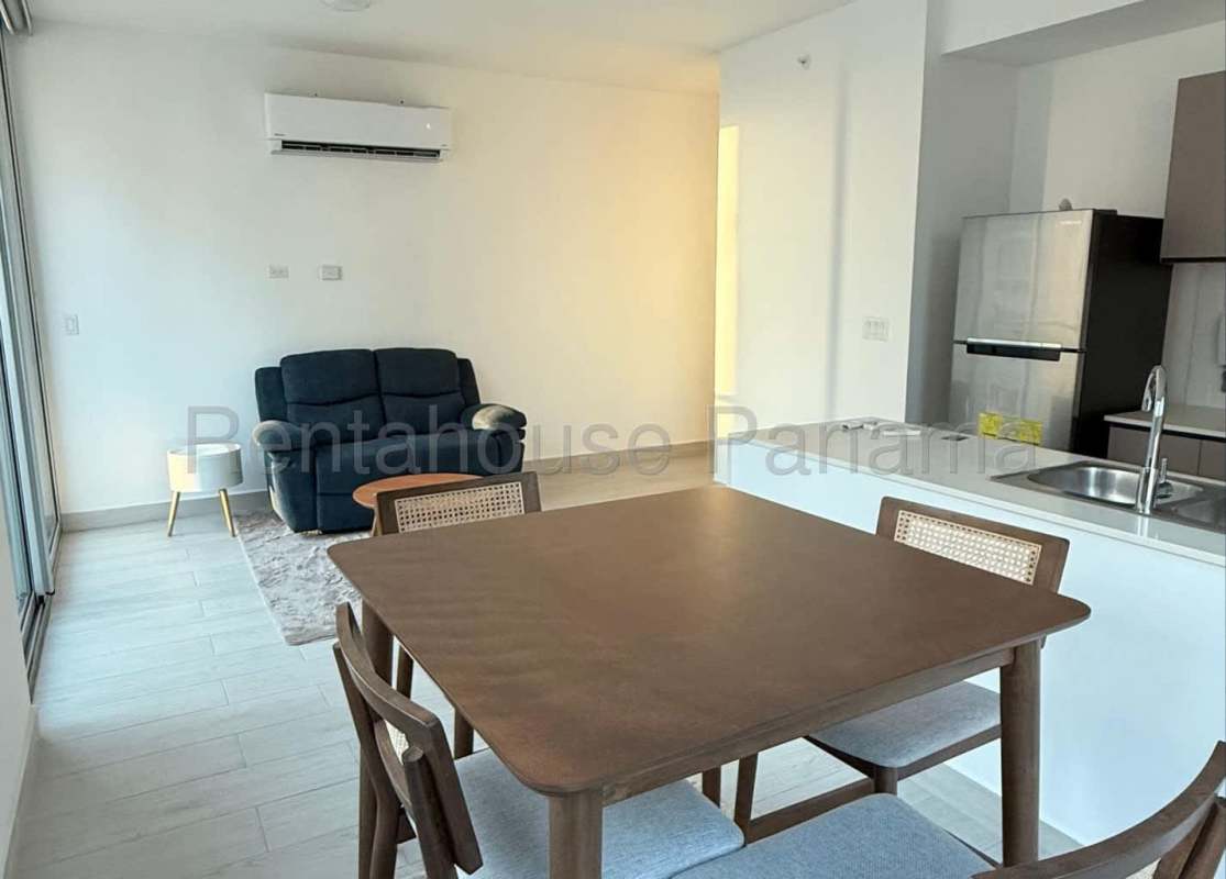 Living room with balcony, panoramic city views, modern furniture PH Obarrio Sky Panama