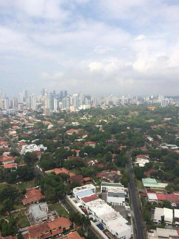 Master bedroom with sea view in PH Coco del Mar penthouse Panama City