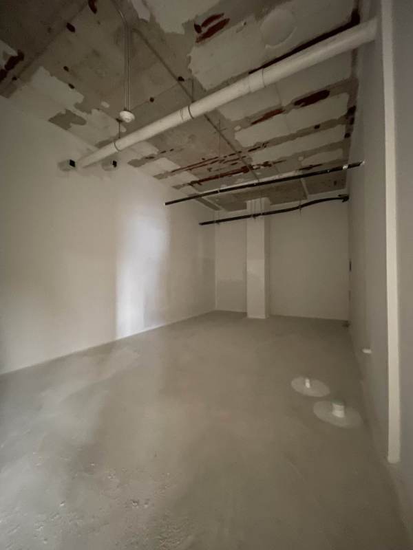 Multielevator lobby with marble finishes in Torre Arboleda Costa del Este Panama