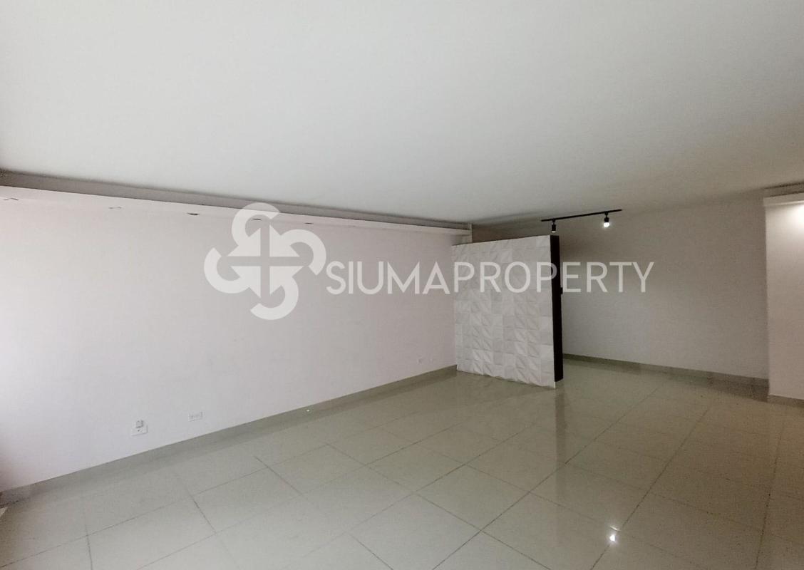 Large dining area inside apartment rental at PH Brisas de Obarrio with tiled floor
