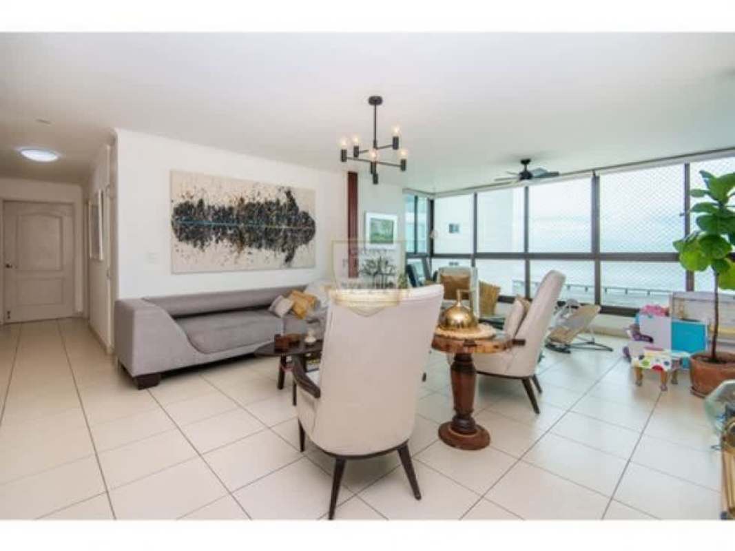 Kids bedroom or office split AC closet ceramic floors PH Baleares Coco del Mar