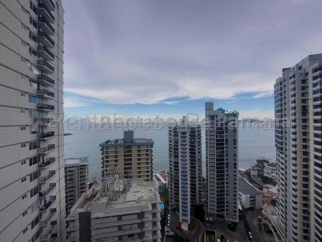 Fully equipped modern kitchen with stainless appliances PH Deluxe Residences Panama City