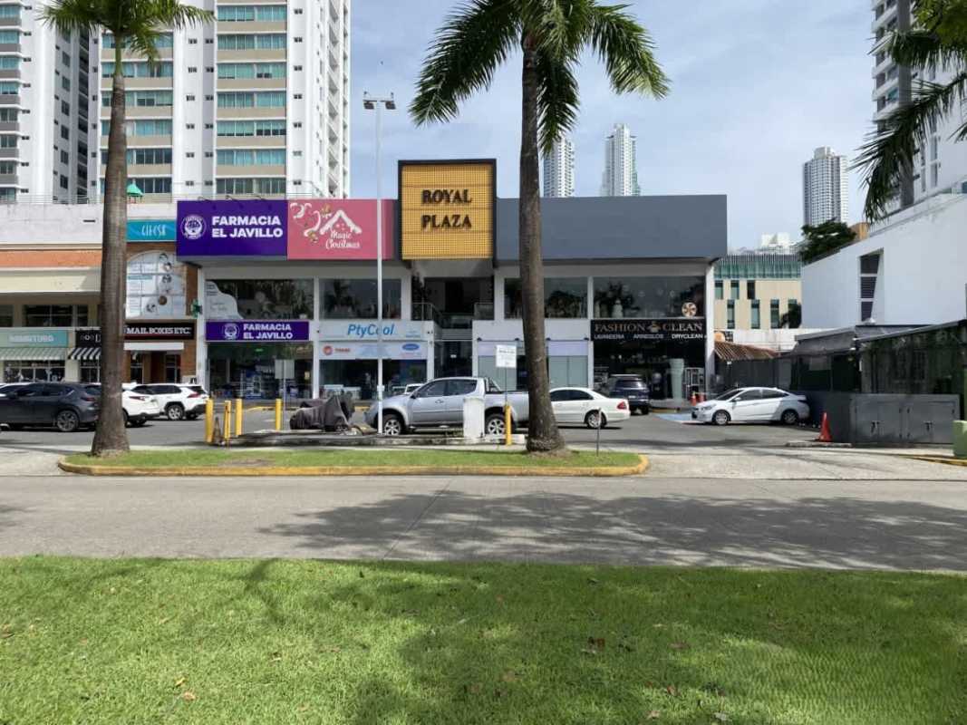 Interior view of bare-shell commercial space with high ceiling, AC installed at Royal Plaza Costa del Este