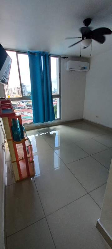 Bedroom with large window, AC, ceiling fan PH Carrasquilla Park Panama City