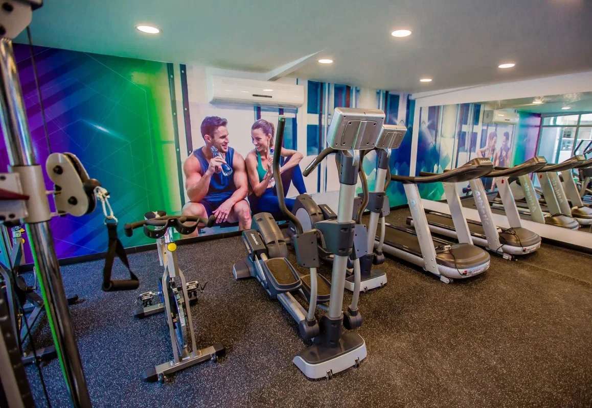 Fully equipped gym with treadmills elliptical weights PH Carrasquilla Park Panama