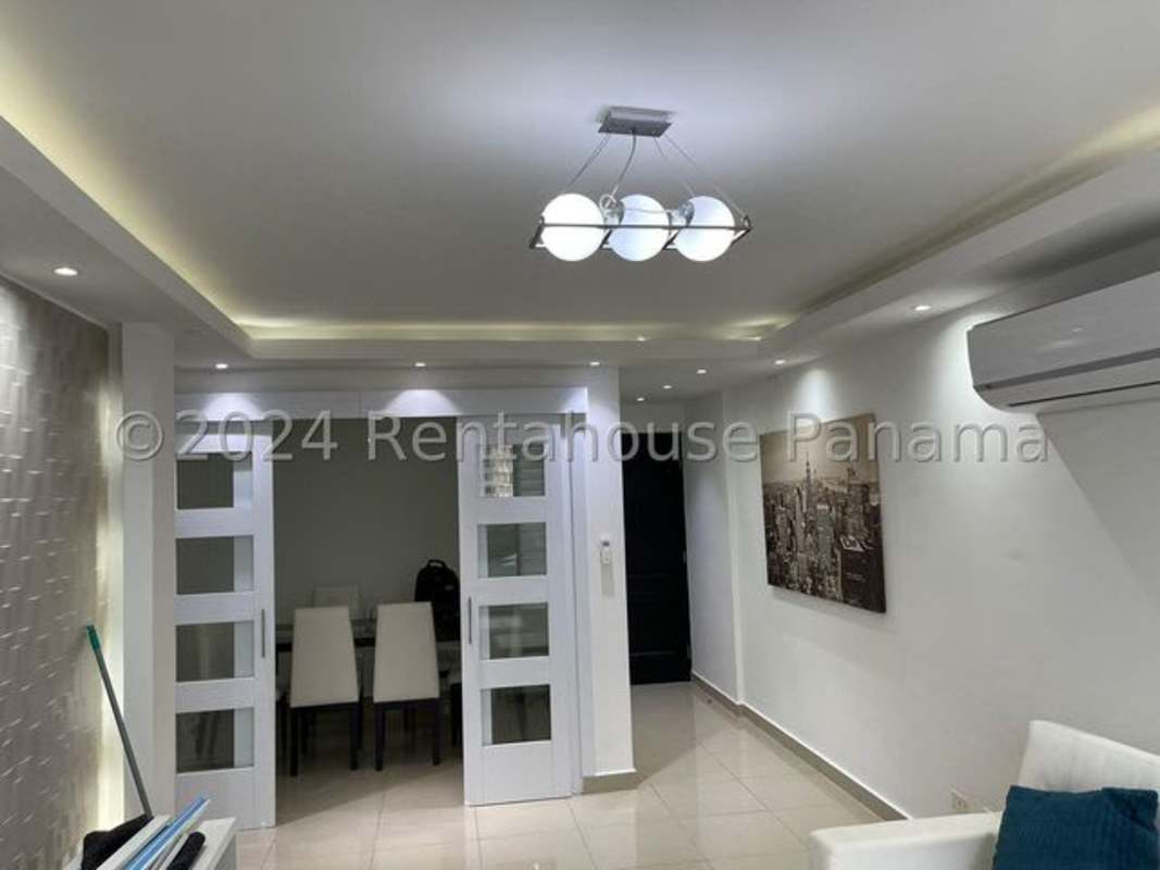 Modern bathroom with walk-in shower and pedestal sink PH Aquamarina Panama City