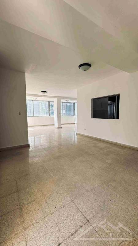 Spacious open-plan apartment with enclosed balcony city ocean views Punta Paitilla