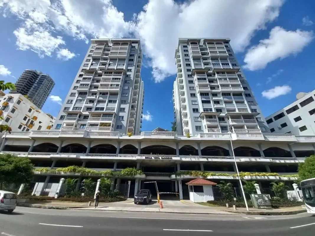 Twin high-rise PH Bella Vista Gardens facade with balconies Panama