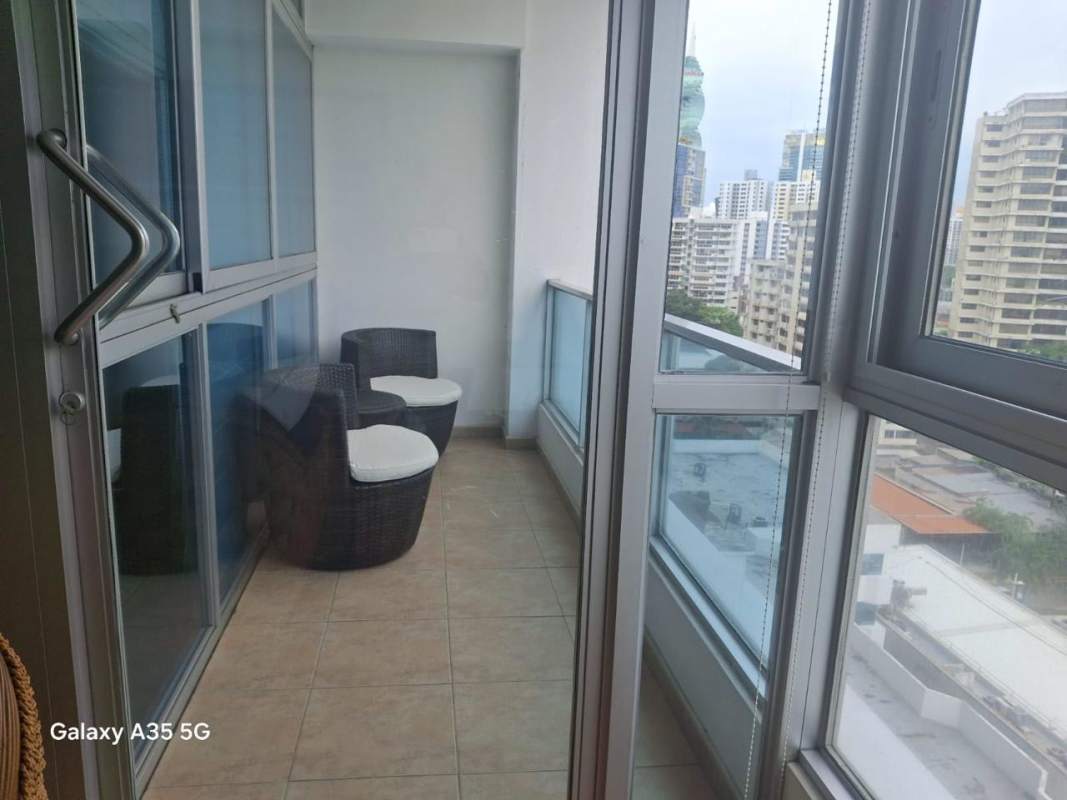 Spacious bedroom with Pacific Ocean views ensuite bathroom PH BICSA Tower Panama