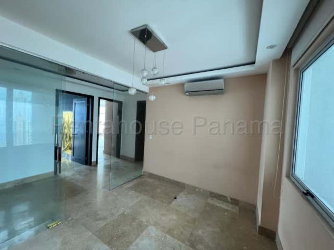 Infinity swimming pool overlooking Pacific Ocean at PH Ocean Point Punta Pacifica Panama City