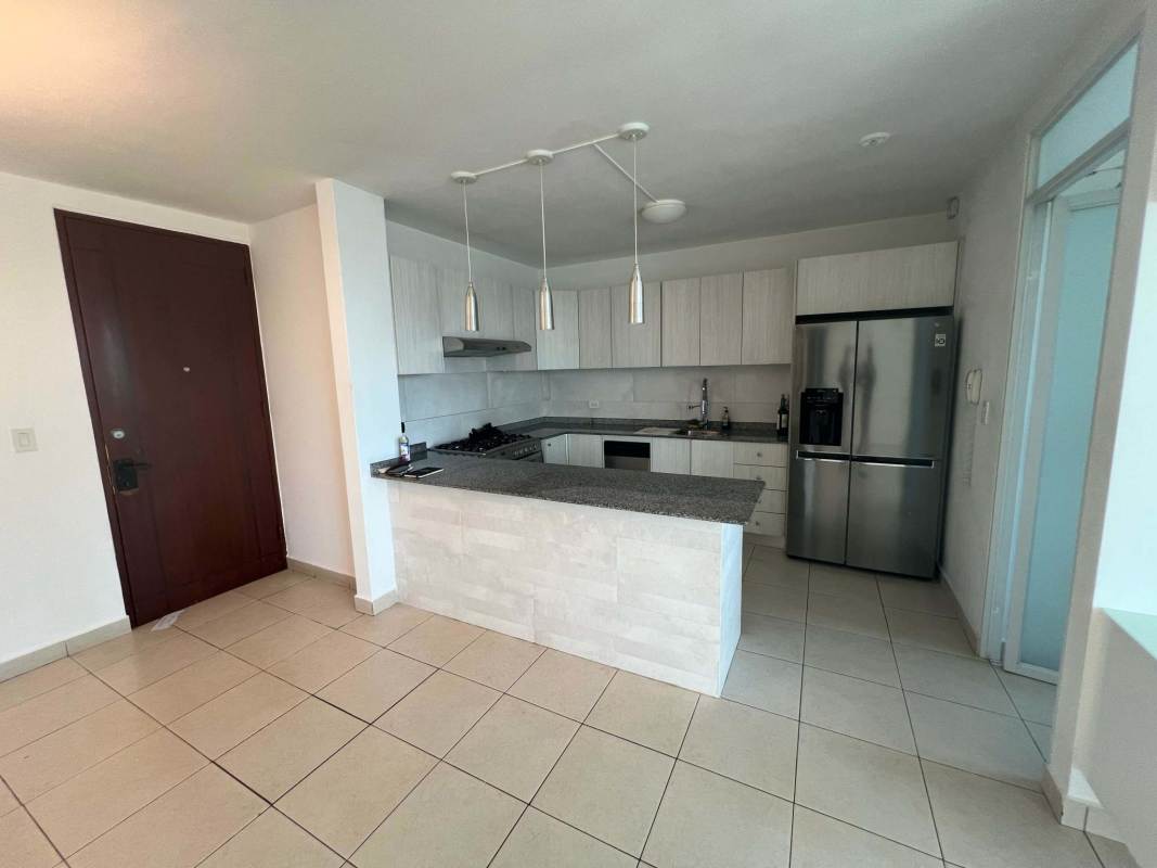 Spacious master bedroom with built-in closet and air conditioning in PH Concept San Francisco Panama