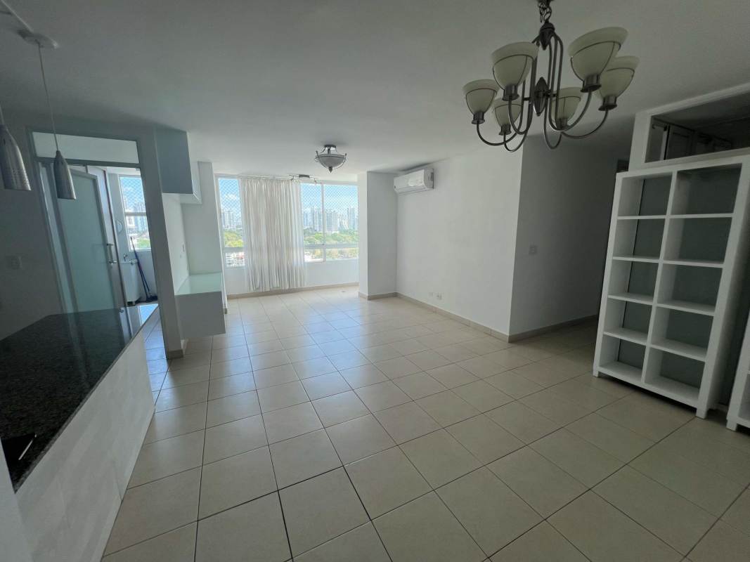 Modern kitchen with granite counters and appliances in PH Concept San Francisco Panama