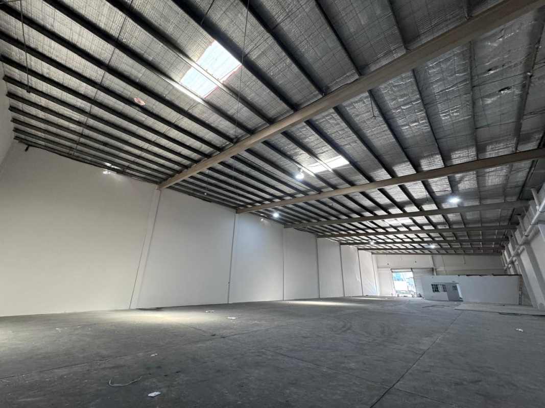 Open plan warehouse floor in Costa del Este for commercial storage or logistics