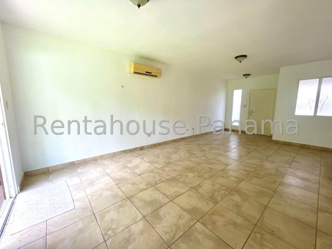 Ground floor living space with staircase PH Everest Panama