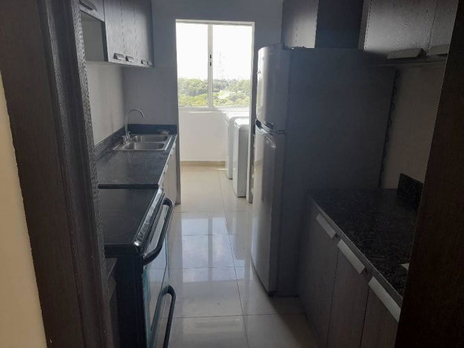 Bright bedroom with closet and window PH Taurus Tower Panama real estate