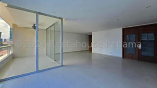 Apartment for Sale in Bella Vista - 3 bedrooms