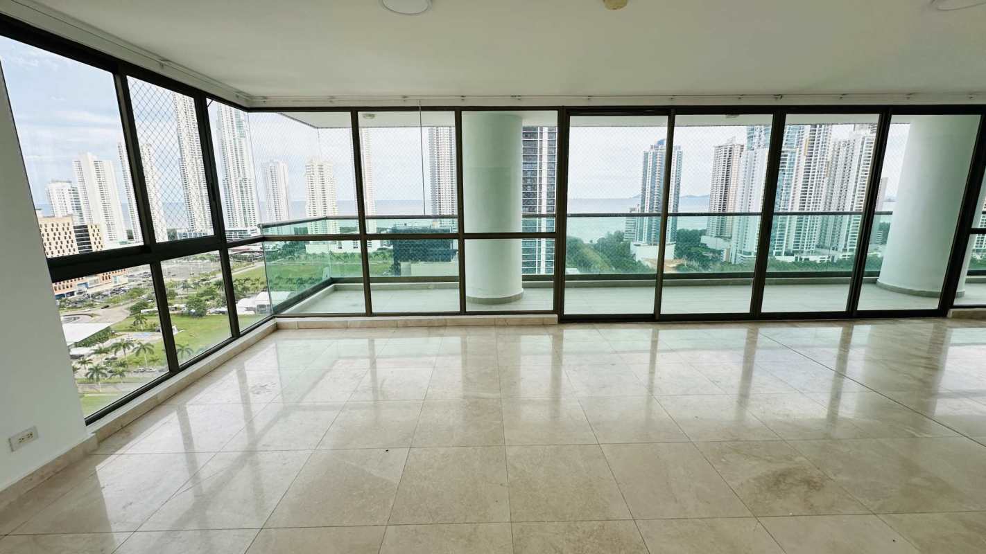 Modern kitchen granite countertops stainless appliances tile backsplash PH Parklane Panama