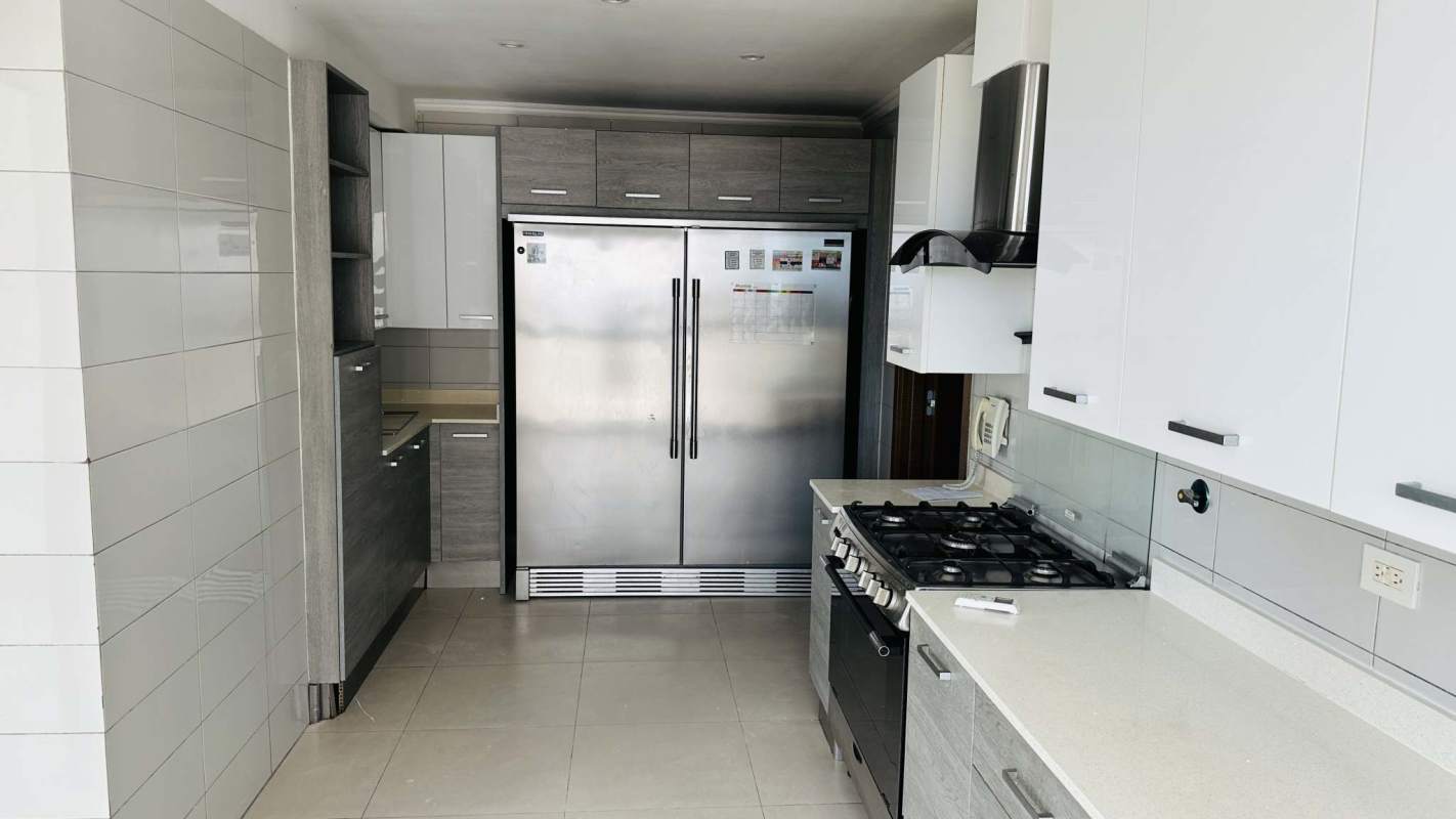 Bedroom ocean view marble floors modern finishes PH Parklane Costa del Este Panama