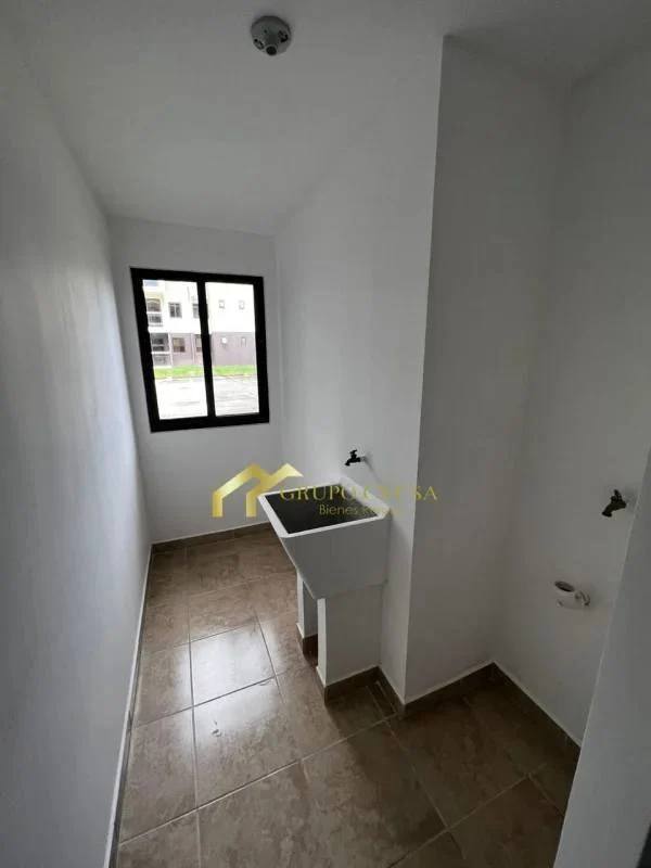 Bedroom with built-in wardrobe and tile floor PH Altos del Este Panama