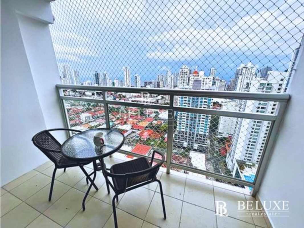 Fully furnished living area with comfortable seating in PH La Torraca San Francisco Panama