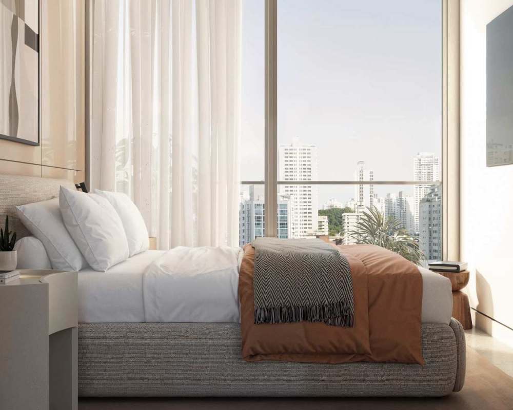 Minimalist bedroom with floor-to-ceiling windows city view PH Kyte by Living Obarrio Panama
