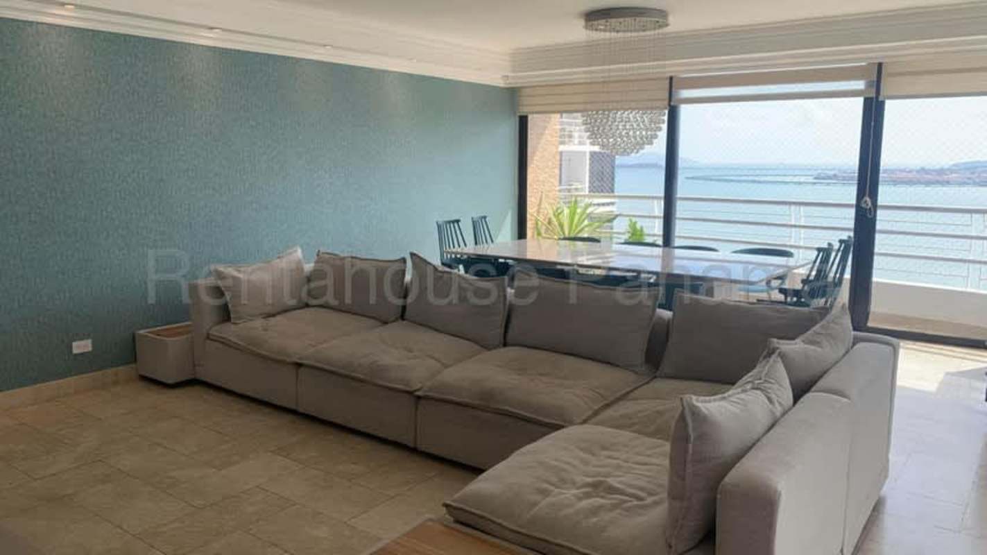 Remodeled kitchen with granite countertops and stainless steel appliances PH Los Delfines Panama