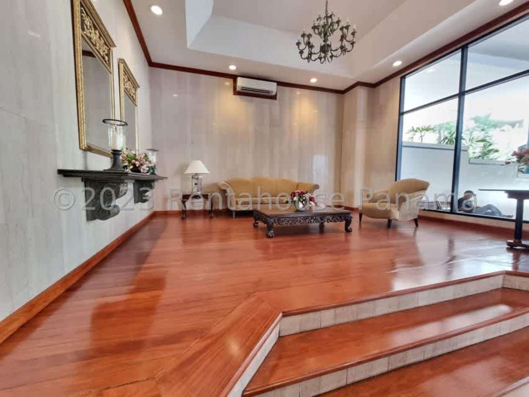 Furnished 4BR Luxury Loft Marbella PH Marble Tower