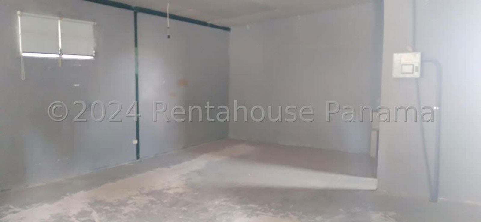 Warehouse interior inside commercial property for rent in Parque Lefevre Panama