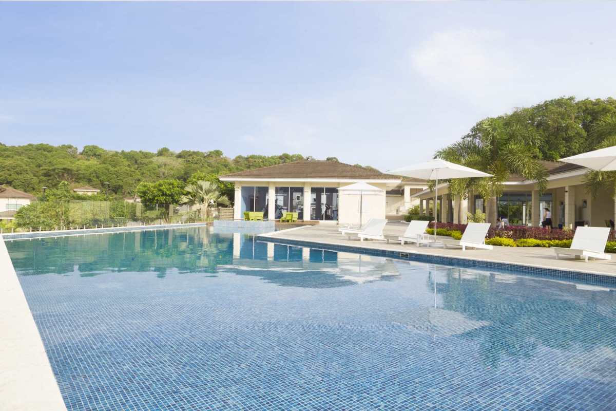 Luxury community pool area with amenities in Altos del Parque Panama