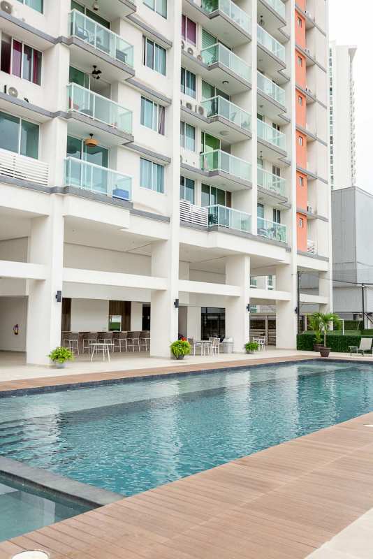 Modern swimming pool with deck in PH Mi Condado Panama City