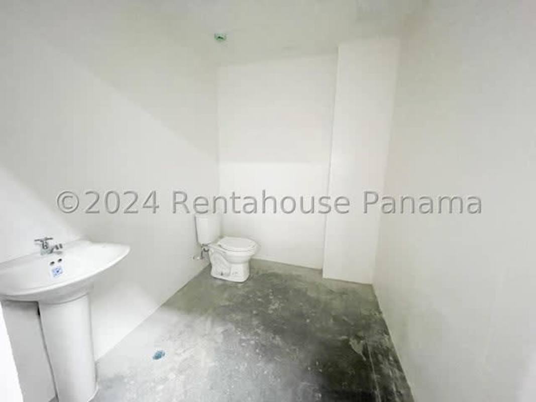 Spacious Warehouse with Mezzanine for Rent in Don Bosco - View 4