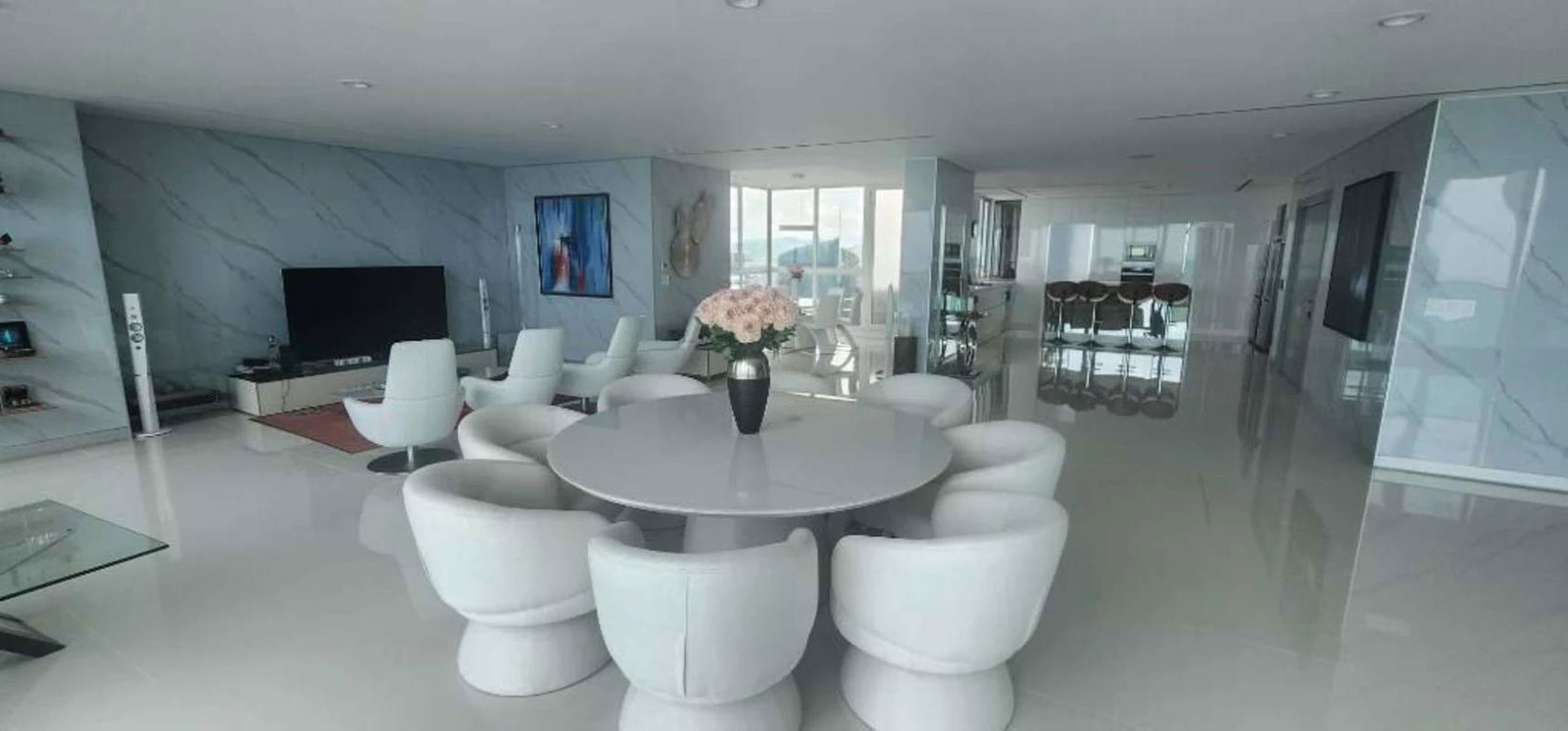 Luxury Furnished 5BR Apartment in Costa del Este